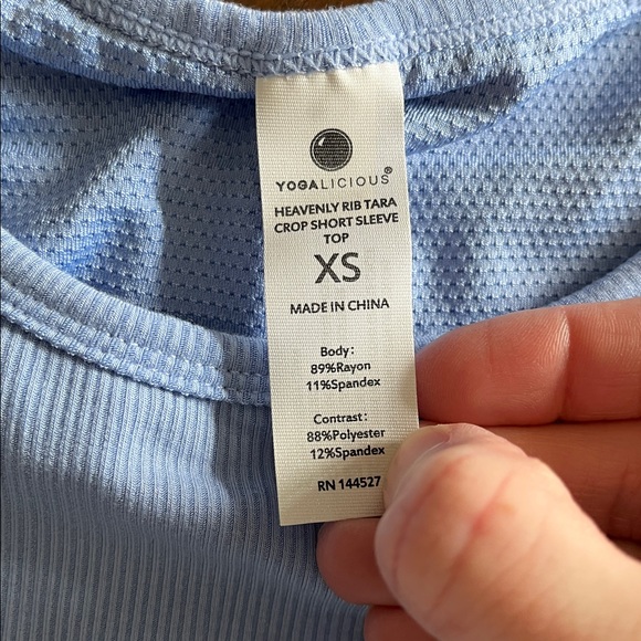 Yogalicious Crop Top Set - Picture 6 of 8